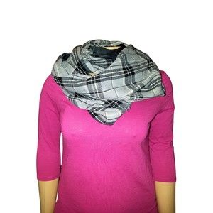 Steve Madden Gray & Black Ombré Plaid Infinity Loop Scarf